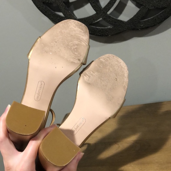 Comfortview gold heels with pearls - Picture 4 of 4